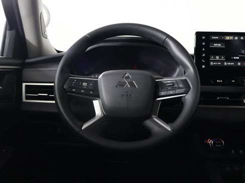 New 2026 Mitsubishi Outlander ES image 38