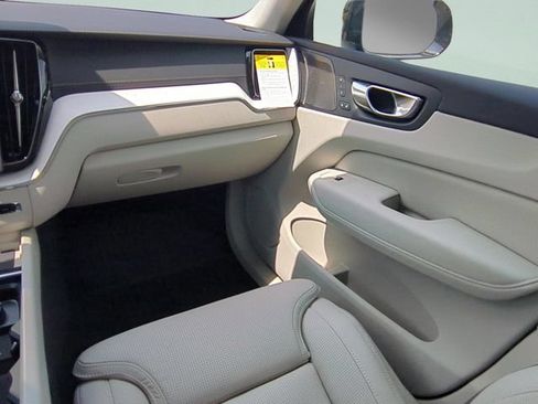 New 2026 Volvo XC60 B5 Ultra AWD/4WD image 12