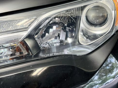 Used 2014 Toyota RAV4 Limited w/ Technology Package FWD image 12