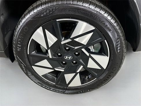 Used 2024 Hyundai Kona SEL image 25