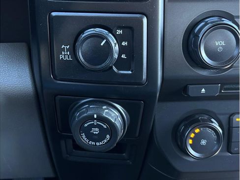 Used 2018 Ford F150 XL w/ Equipment Group 101A Mid image 12