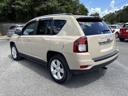 Used 2017 Jeep Compass Sport w/ Power Value Group FWD image 3
