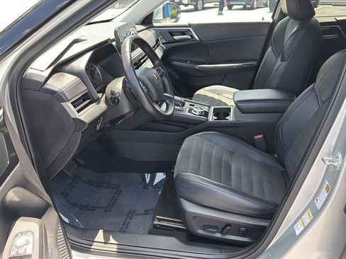 Used 2024 Mitsubishi Outlander SE FWD image 10
