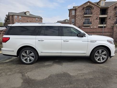 Used 2018 Lincoln Navigator L Reserve image 4