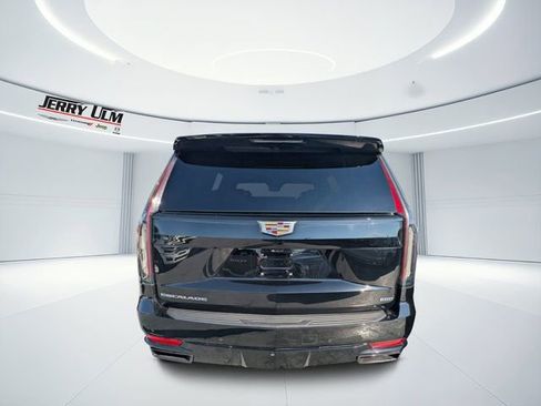 Used 2022 Cadillac Escalade Sport w/ Touring Package image 3