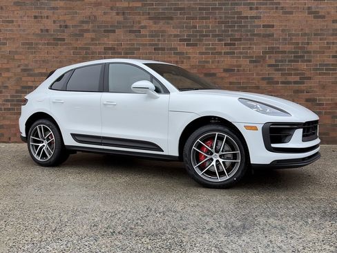 New 2026 Porsche Macan S image 9