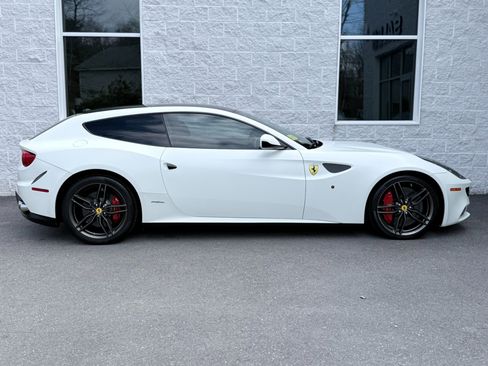 Used 2012 Ferrari FF image 31