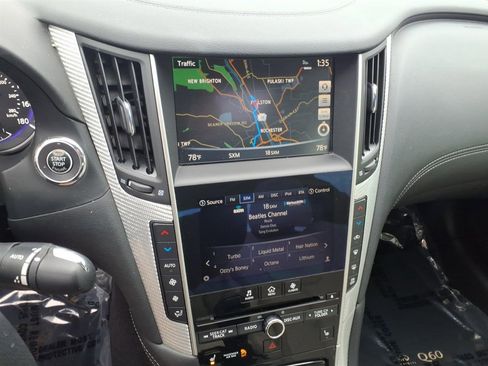 Used 2017 INFINITI Q60 Red Sport 400 image 9