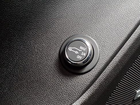 Used 2025 Chevrolet Blazer RS w/ Driver Confidence II Package image 25