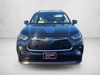 Certified 2021 Toyota Highlander Platinum video 2