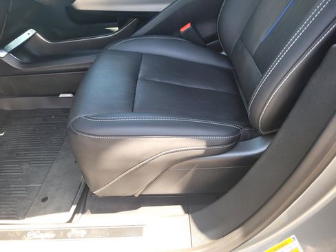 Certified 2025 Cadillac Lyriq Luxury w/ LPO, Floor Liner Package AWD/4WD image 17