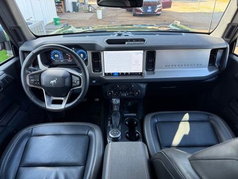 Used 2025 Ford Bronco Outer Banks image 20