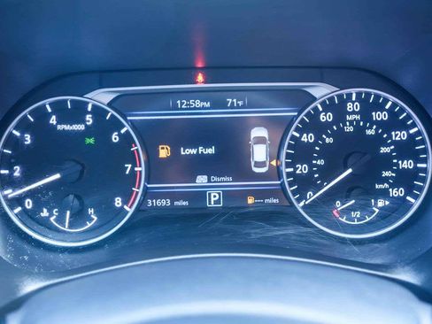 Used 2023 Nissan Sentra SV w/ Trunk Package FWD image 22