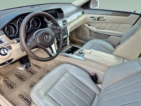 Used 2016 Mercedes-Benz E 350 Sedan w/ Premium Package image 21