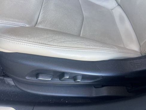 Used 2017 Cadillac XT5 Luxury w/ Driver Awareness Package image 24