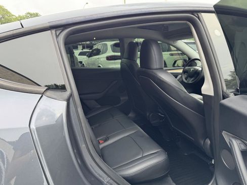 Used 2023 Tesla Model Y Performance AWD/4WD image 40