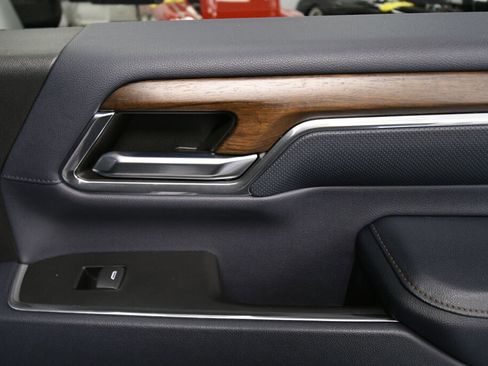 Used 2024 Chevrolet Silverado 2500 High Country w/ High Country Premium Package image 27