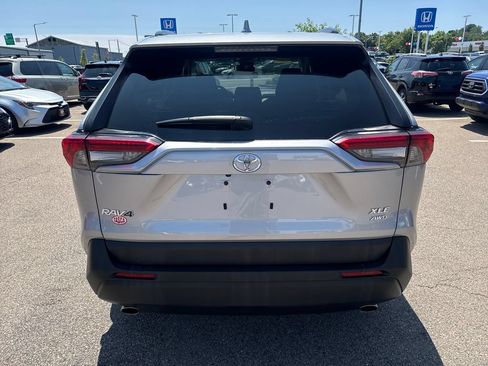 Used 2025 Toyota RAV4 XLE AWD/4WD image 6