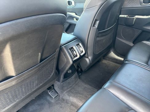 Used 2024 Kia Sorento S AWD/4WD image 23