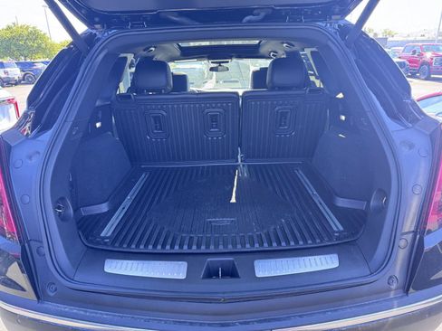 Used 2023 Cadillac XT5 Premium Luxury w/ LPO, Floor Liner Package AWD/4WD image 7