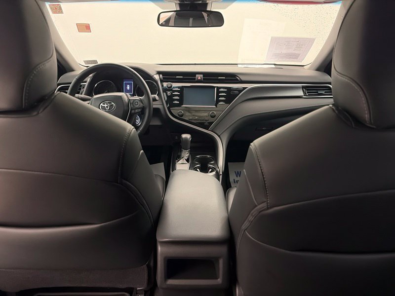 Used 2018 Toyota Camry SE w/ Moonroof Package FWD image 16