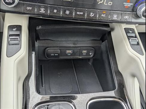 Used 2024 Kia Telluride S w/ S Sunroof Package FWD image 17