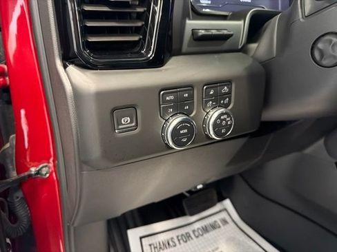 Used 2025 GMC Sierra 1500 AT4 w/ Technology Package AWD/4WD image 22