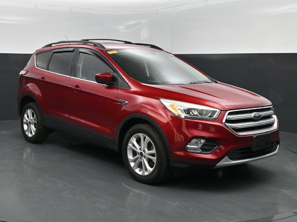 Used 2017 Ford Escape SE w/ Equipment Group 201A AWD/4WD image 3