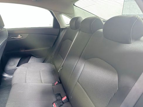 Used 2020 Kia Forte LXS FWD image 24