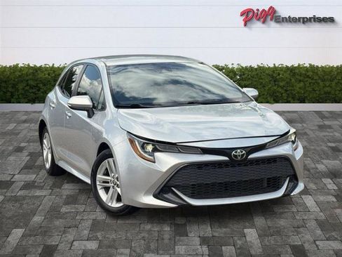 Used 2020 Toyota Corolla SE w/ Carpet Mat Package FWD image 2
