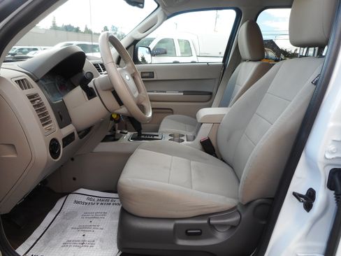 Used 2010 Ford Escape 4WD Hybrid image 11