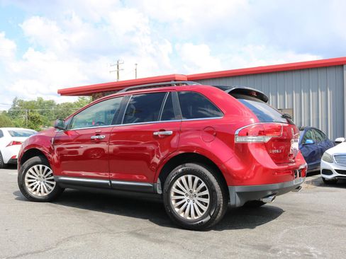 Used 2015 Lincoln MKX FWD w/ Walnut Swirl Wood Package image 7