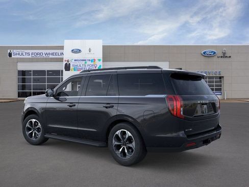 New 2026 Ford Expedition Active image 4