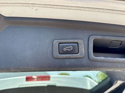 Used 2016 Subaru Forester 2.5i Limited AWD/4WD image 19