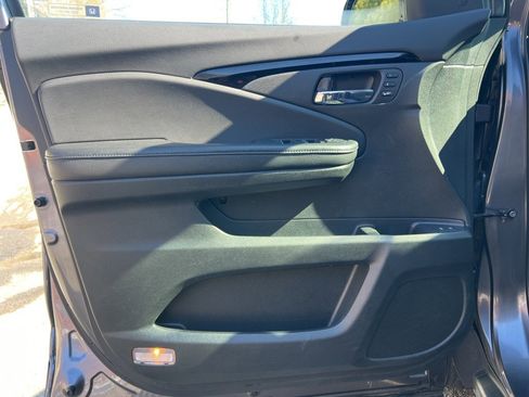 Used 2017 Honda Pilot Elite image 10