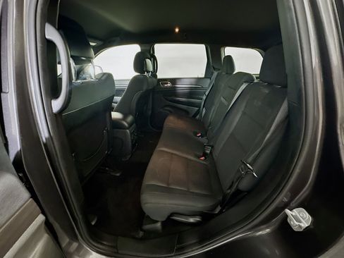 Used 2016 Jeep Grand Cherokee Laredo w/ Quick Order Package 23E image 28