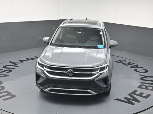 Used 2022 Volkswagen Taos SEL w/ Panoramic Sunroof Package AWD/4WD image 21