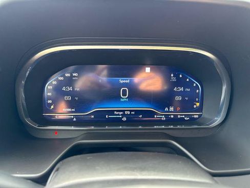 Used 2022 Chevrolet Suburban High Country AWD/4WD image 29