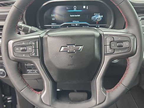Used 2022 Chevrolet Suburban RST w/ Luxury Package AWD/4WD image 38