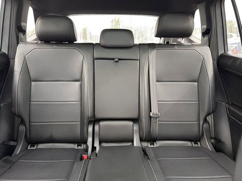 Used 2021 Volkswagen Tiguan SE R-Line FWD image 28
