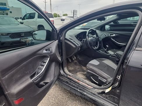 Used 2018 Ford Focus ST FWD image 14