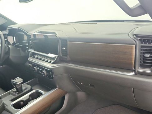 Used 2024 Chevrolet Silverado 1500 High Country w/ Midnight Edition image 31