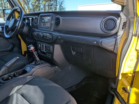 Used 2021 Jeep Wrangler Unlimited Sport image 27