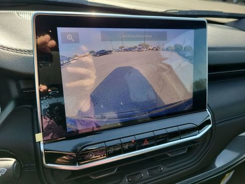 New 2026 Jeep Compass Latitude image 22