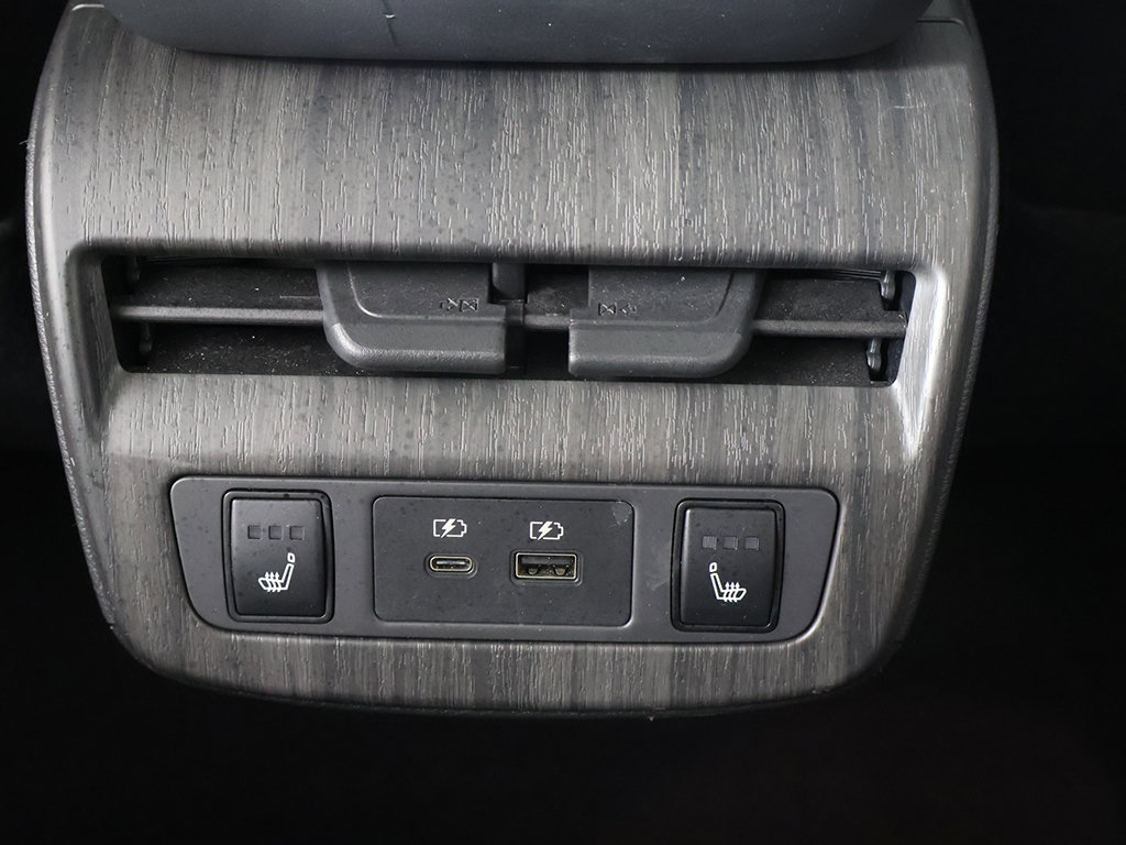 Used 2024 Nissan Ariya AWD image 54