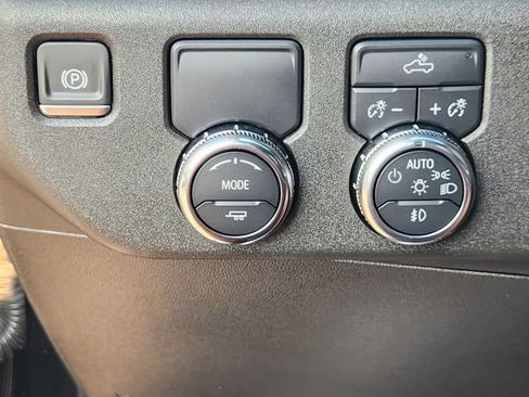 Used 2024 GMC Sierra 1500 Elevation RWD image 21