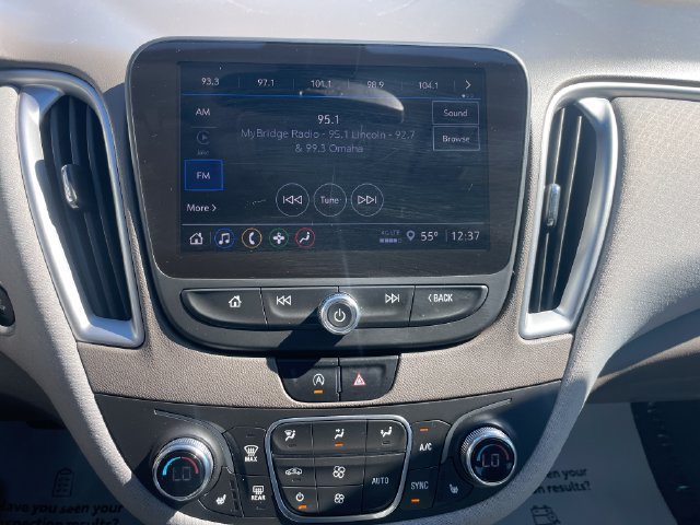 Used 2022 Chevrolet Malibu LT FWD image 13