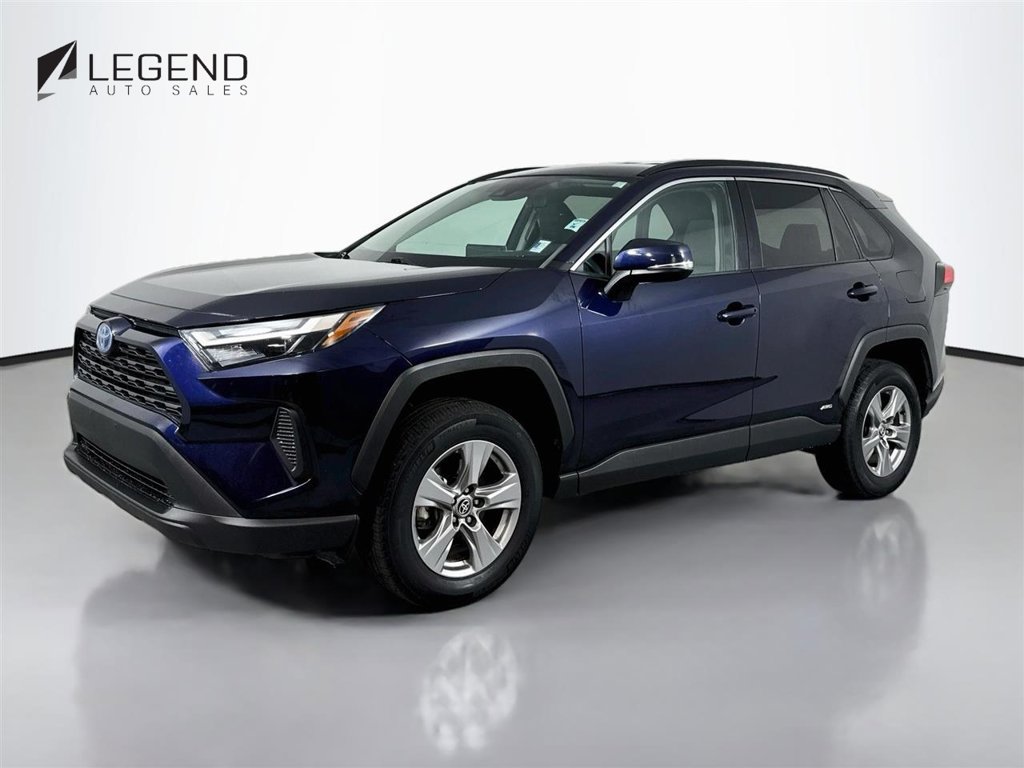 Used 2023 Toyota RAV4 XLE AWD/4WD image 1