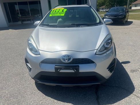 Used 2018 Toyota Prius C One FWD image 8