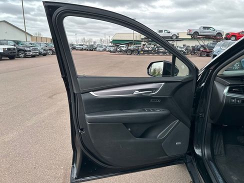 Used 2019 Cadillac XT5 Luxury image 11